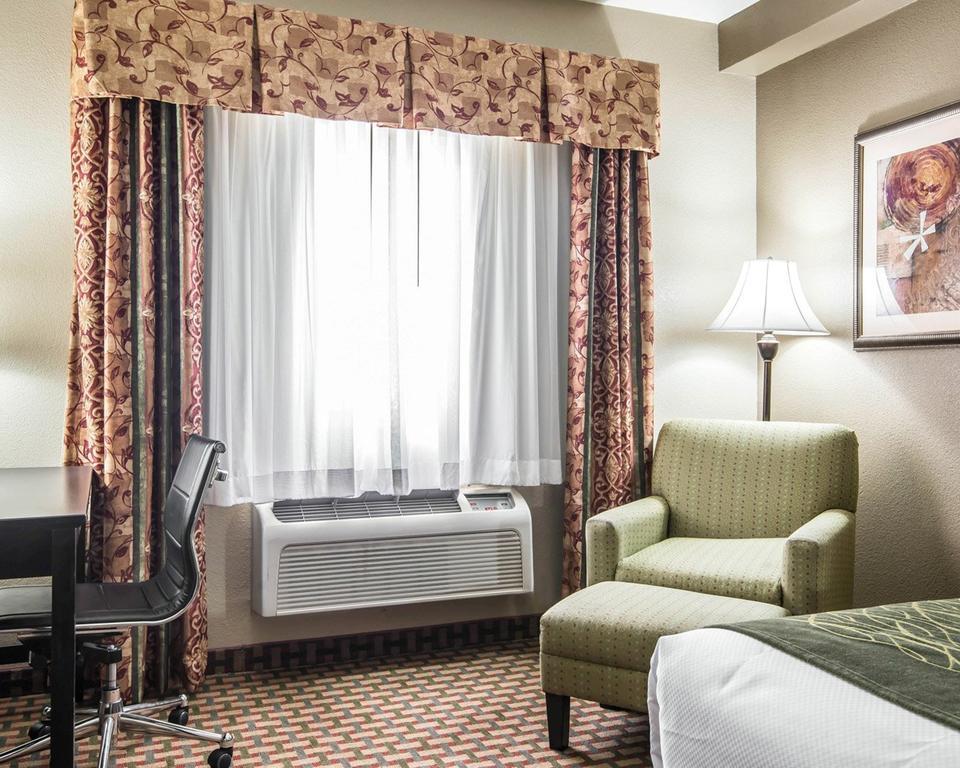 Comfort Inn & Suites Kansas City Downtown Extérieur photo