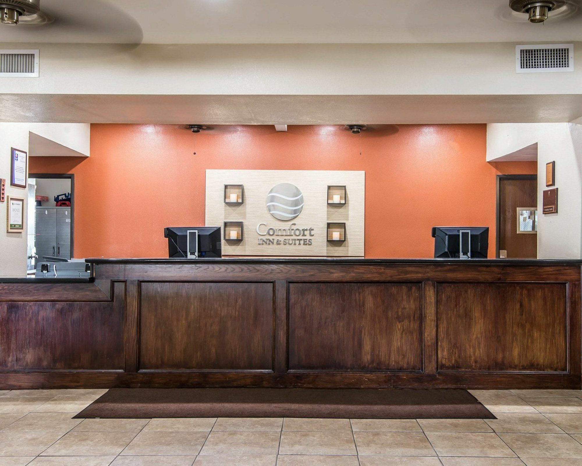 Comfort Inn & Suites Kansas City Downtown Extérieur photo